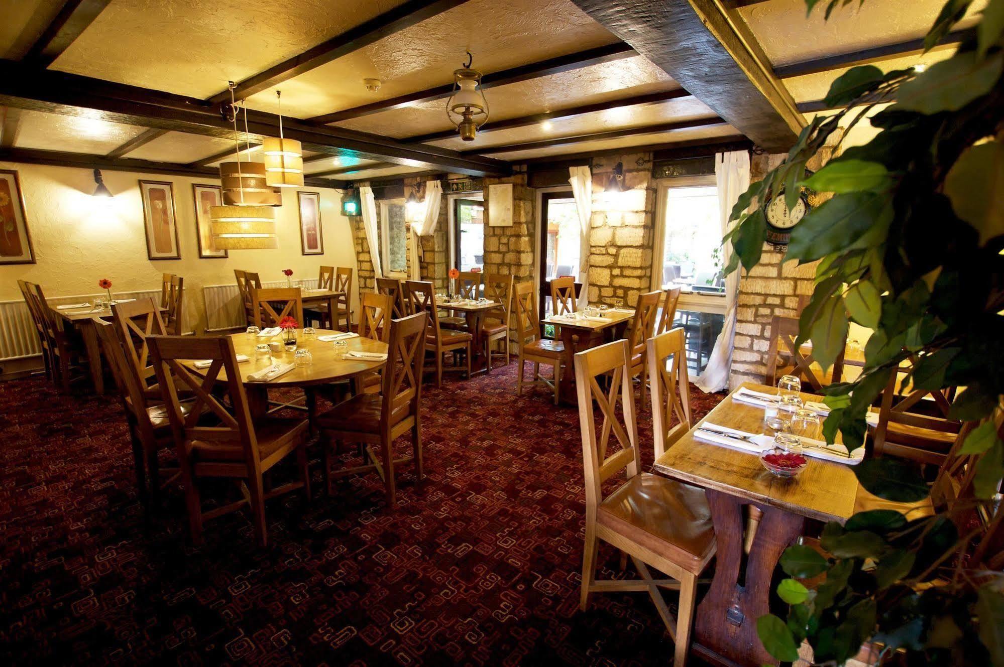Best Western Compass Inn Tormarton Restaurant photo